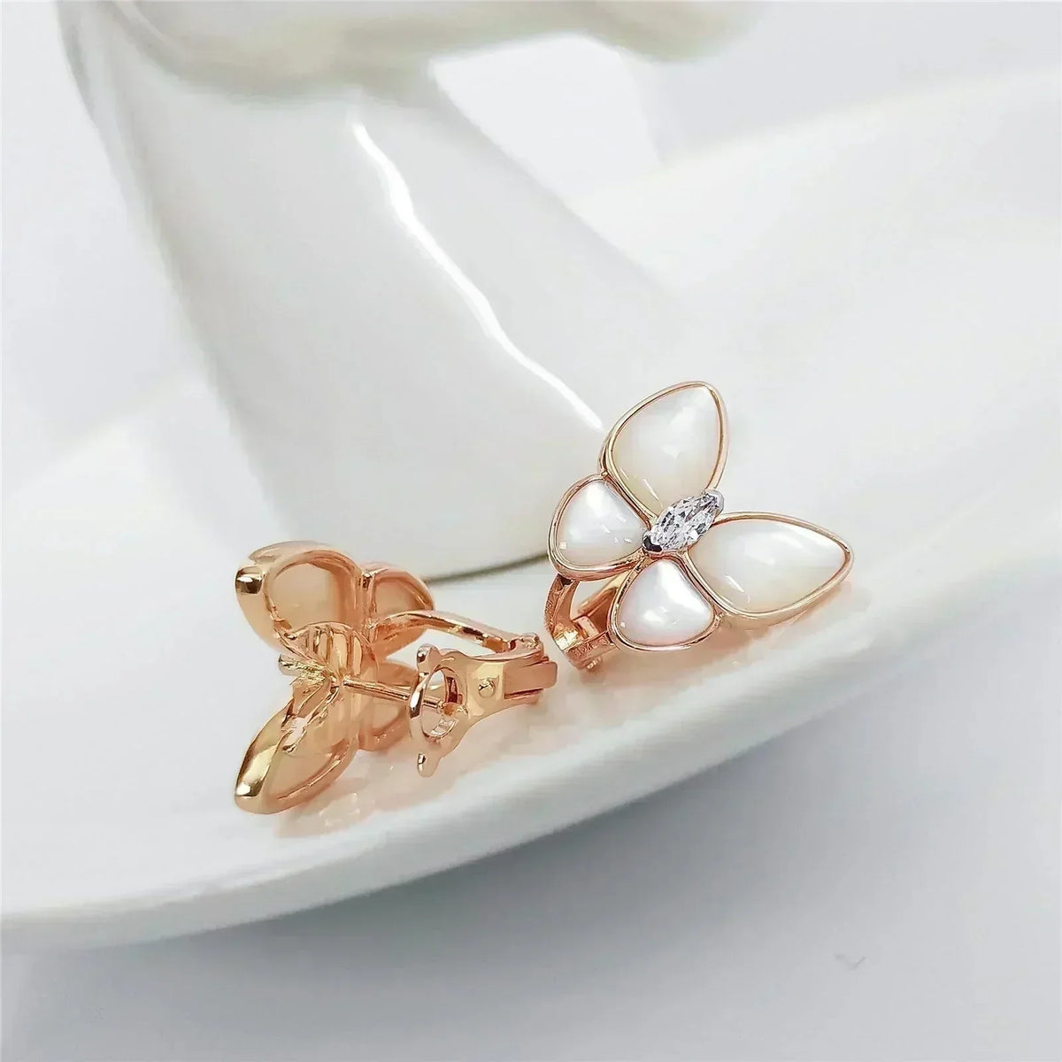 [⭐Seralia]BUTTERFLY MOP DIAMOND EARRINGS