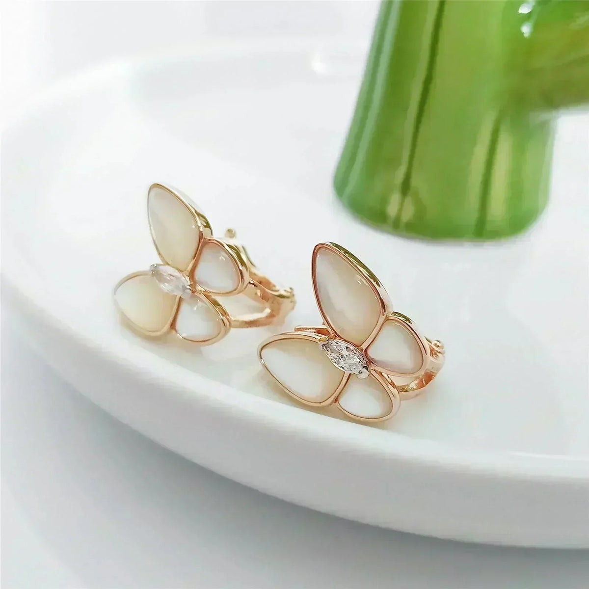 [⭐Seralia]BUTTERFLY MOP DIAMOND EARRINGS