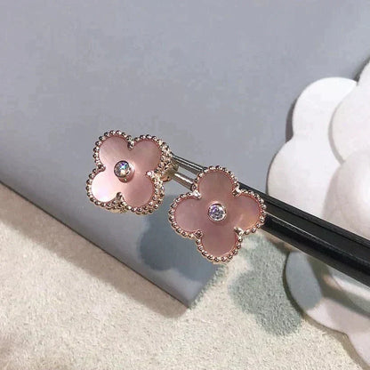 [⭐Seralia]CLOVER MEDIUM 1 MOTIFS  PINK MOP DIAMOND EARRINGS