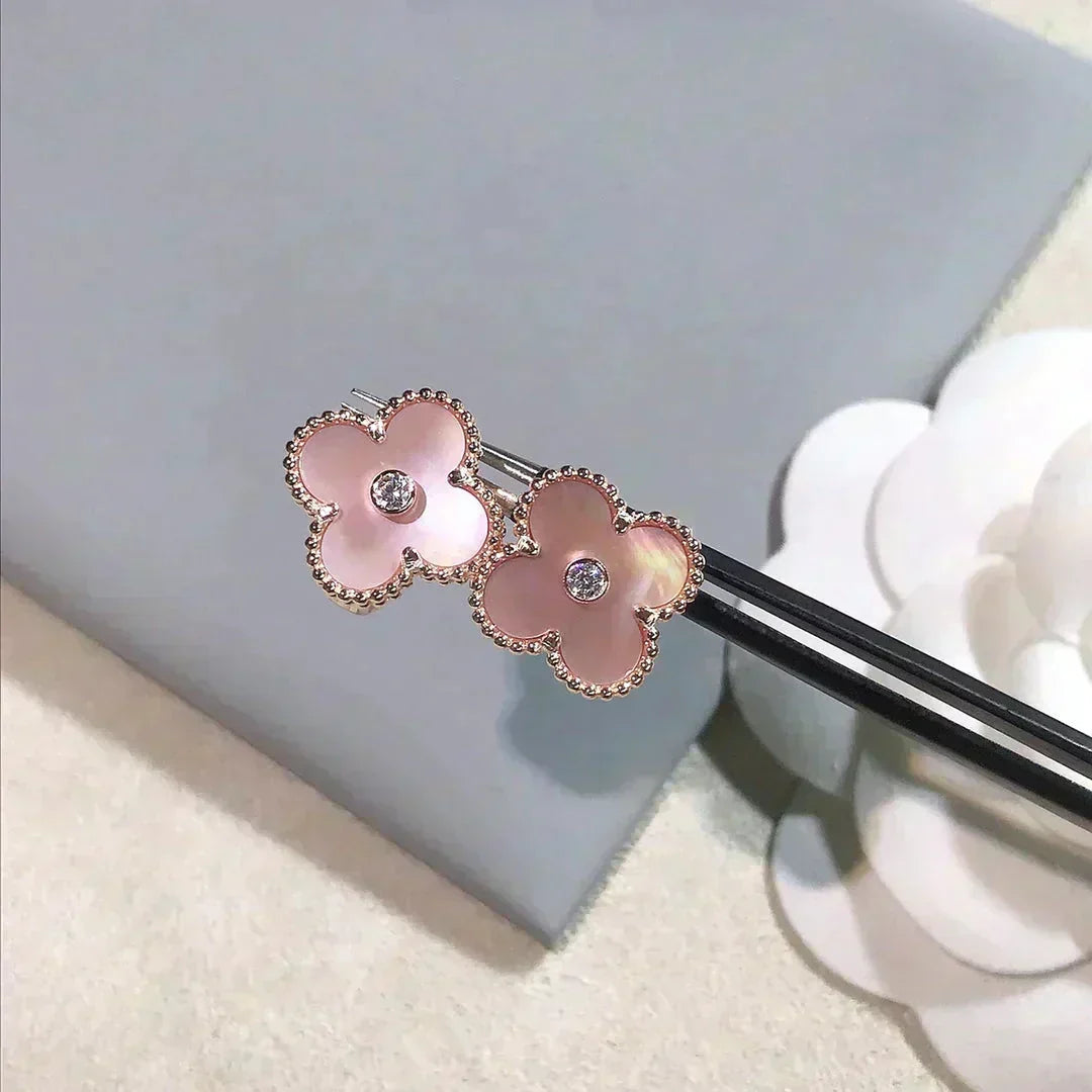 [⭐Seralia]CLOVER MEDIUM 1 MOTIFS  PINK MOP DIAMOND EARRINGS