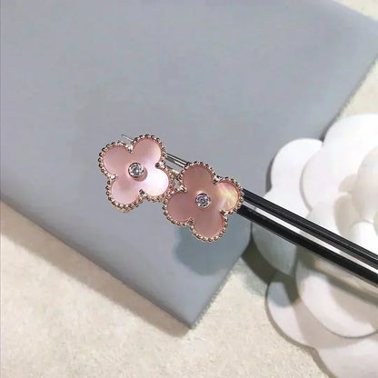 [⭐Seralia]CLOVER MEDIUM 1 MOTIFS  PINK MOP DIAMOND EARRINGS