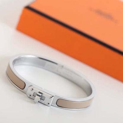 [⭐Seralia]HM KELLY GREY BRACELET