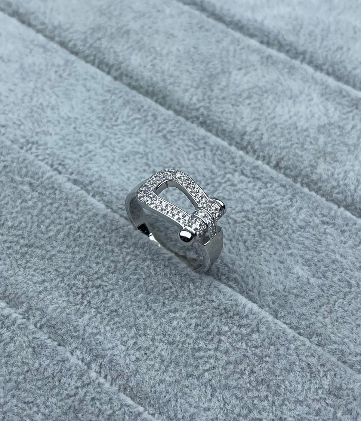 [⭐Seralia]Wide Hoof-Shaped Diamond-Studded Ring