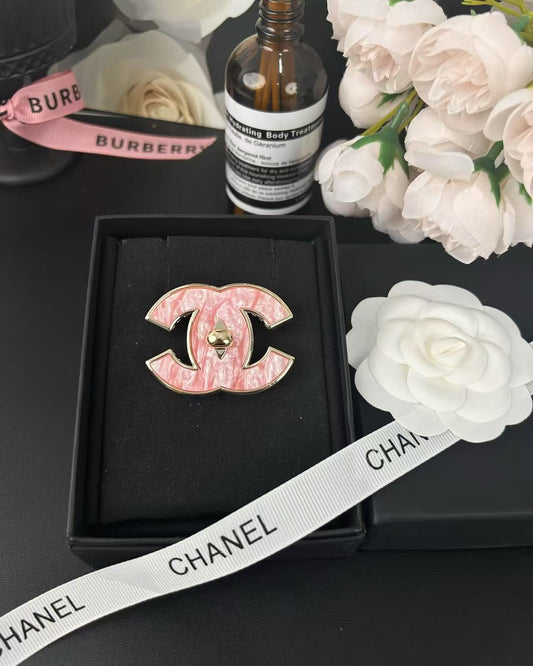[⭐Seralia]Pink Resin Classic Brooch 5cm