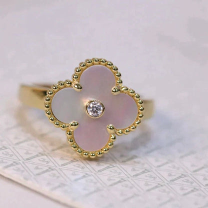 [⭐Seralia]CLOVER PINK MOP RING GOLD DIAMOND
