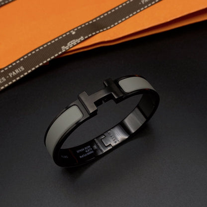 [⭐Seralia]CLIC HM SO BLACK GREY BRACELET