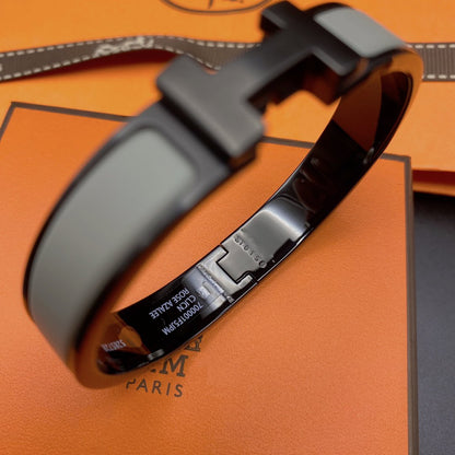 [⭐Seralia]CLIC HM SO BLACK GREY BRACELET