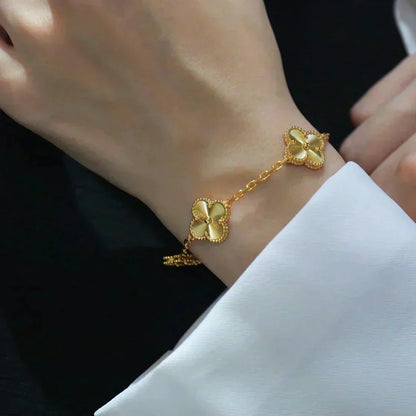 [⭐Seralia] CLOVER 5 MOTIF LASER BRACELET COLLECTION