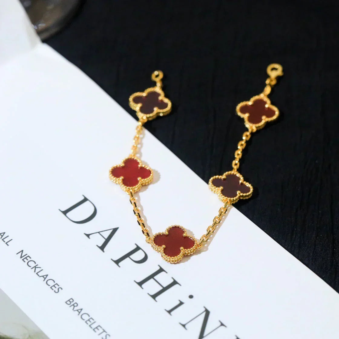 [⭐Seralia] CLOVER 5 MOTIF RED CORNELIAN BRACELET COLLECTION