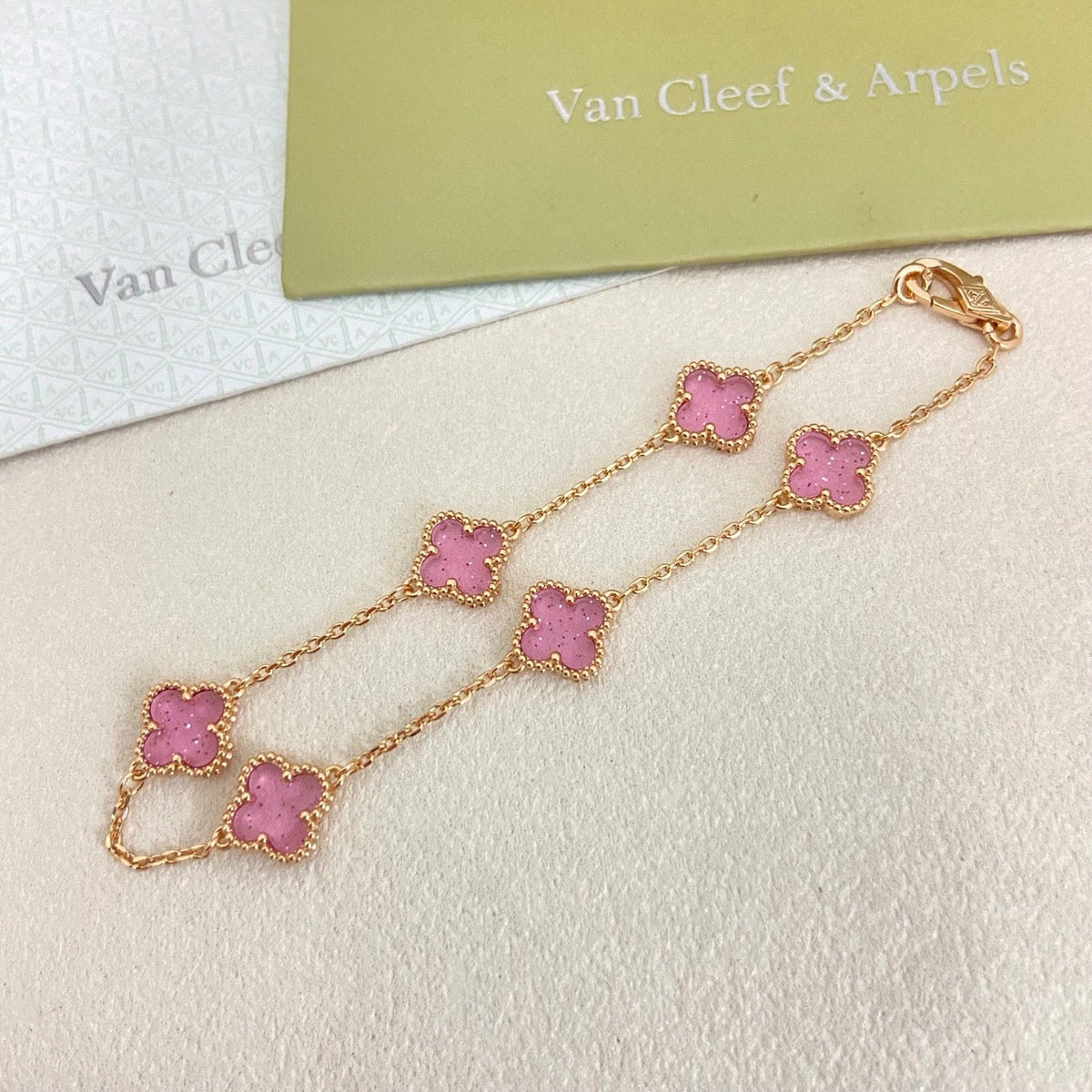 [⭐Seralia]2026 NEW CLOVER 6 MOTIF BUBBLE PINK ENAMEL BRACELET