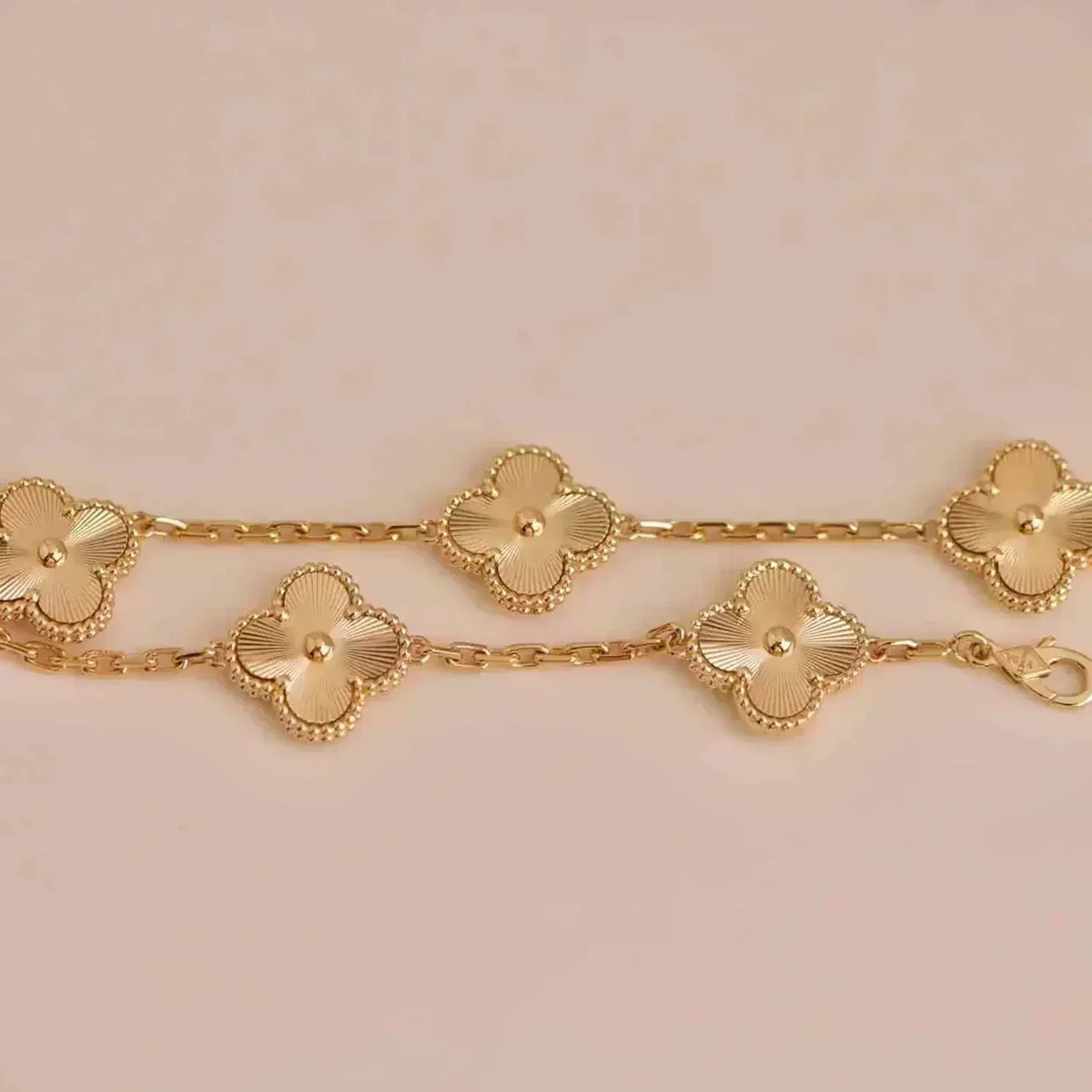[⭐Seralia] CLOVER 5 MOTIF LASER BRACELET COLLECTION