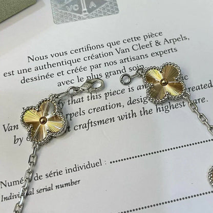 [⭐Seralia] CLOVER 5 MOTIF LASER BRACELET COLLECTION