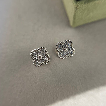 [⭐Seralia]CLOVER MINI DIAMOND STUD EARRINGS